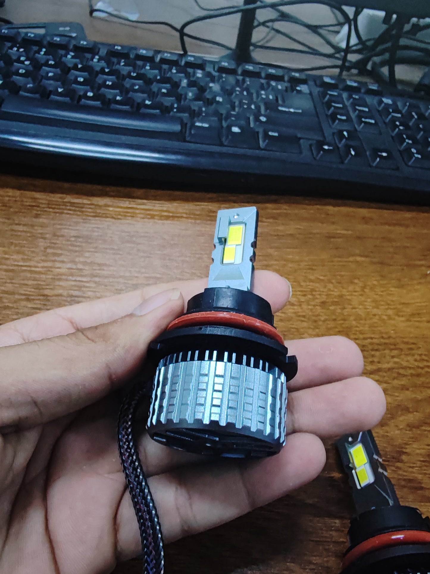 LED 9007/HB5 240000 LUMENS